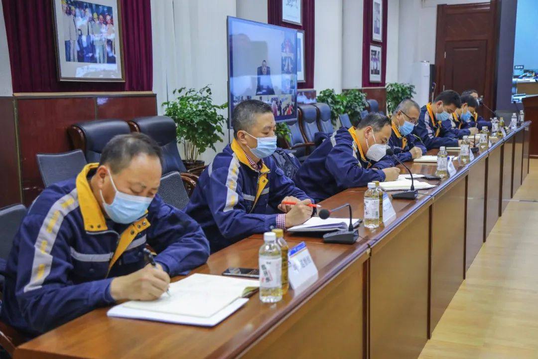 中铝东轻召开11月份经济活动分析会