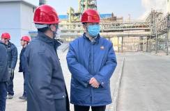 白银集团董事长王普公新年第一天到铅锌厂督导检查工作