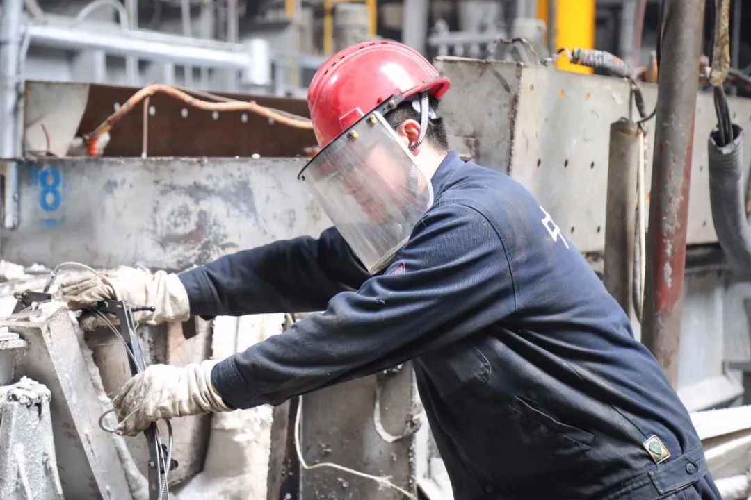 中铝东轻熔铸厂2021年全面完成生产经营指标