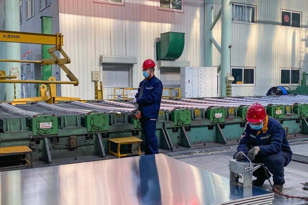 中铝东轻中厚板厂实现商品产量同比增长38%