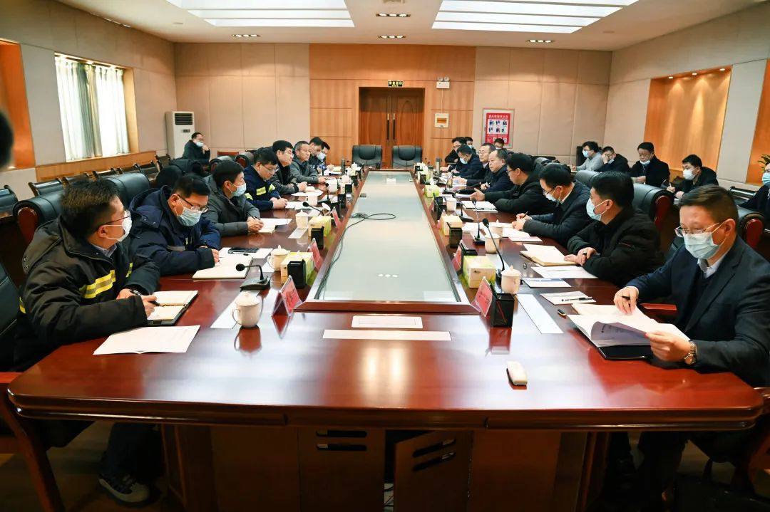国家电投铝电公司董事长冯建清、总经理吴克明会见吴忠市委书记徐耀