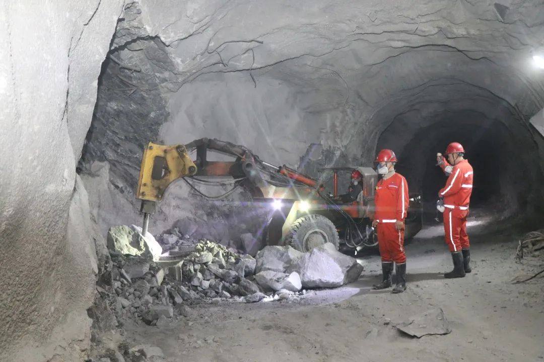 新疆有色亚克斯采矿实现“开门红”
