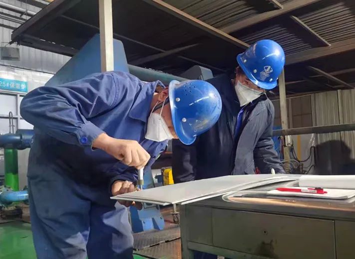 天成彩鋁公司鑄軋廠巧妙設計解難題  “一機雙帶”項目再出新成效