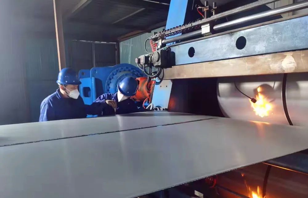 天成彩铝公司铸轧厂巧妙设计解难题  “一机双带”项目再出新成效