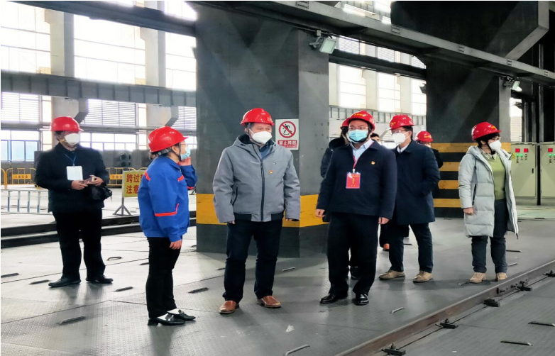 百色市领导到强强碳素公司调研复工复产与疫情防控工作
