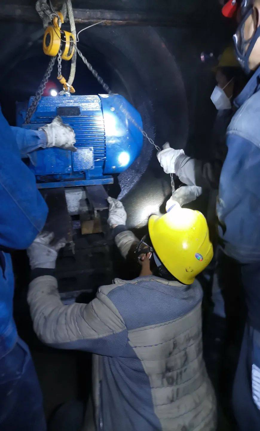 华锡集团箭猪坡公司两个工区通过复产验收
