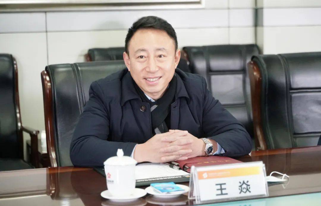 黄石市人大常委会党组书记徐继祥一行到中色大冶公司走访