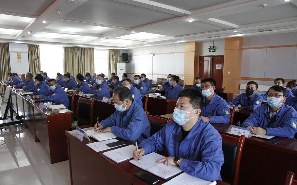 东兴铝业召开2月份安全生产运行调度会暨2022年改革启动会