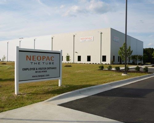 Hoffmann Neopac公司與世界上第一家鋁層壓復合材料工業回收廠SAPARATEC籤署合作協議