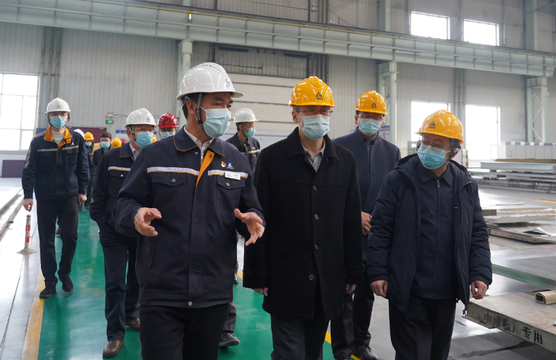 哈爾濱市發改委主任王喜全到中鋁東輕調研
