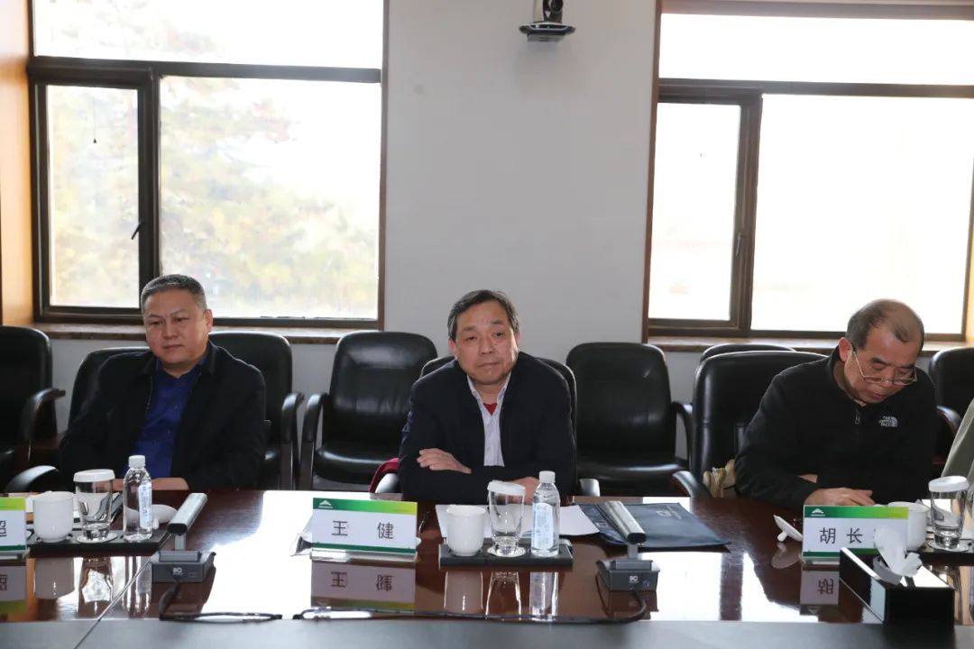 中国有色金属工业协会副会长王健一行到金川集团座谈交流