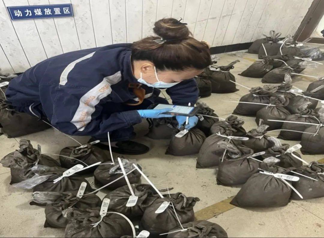 华兴铝业生产质量技术部：取制样科高效智能防漏补缺