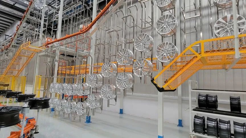 吉利百礦集團第一批鋁合金車輪產品下線交付