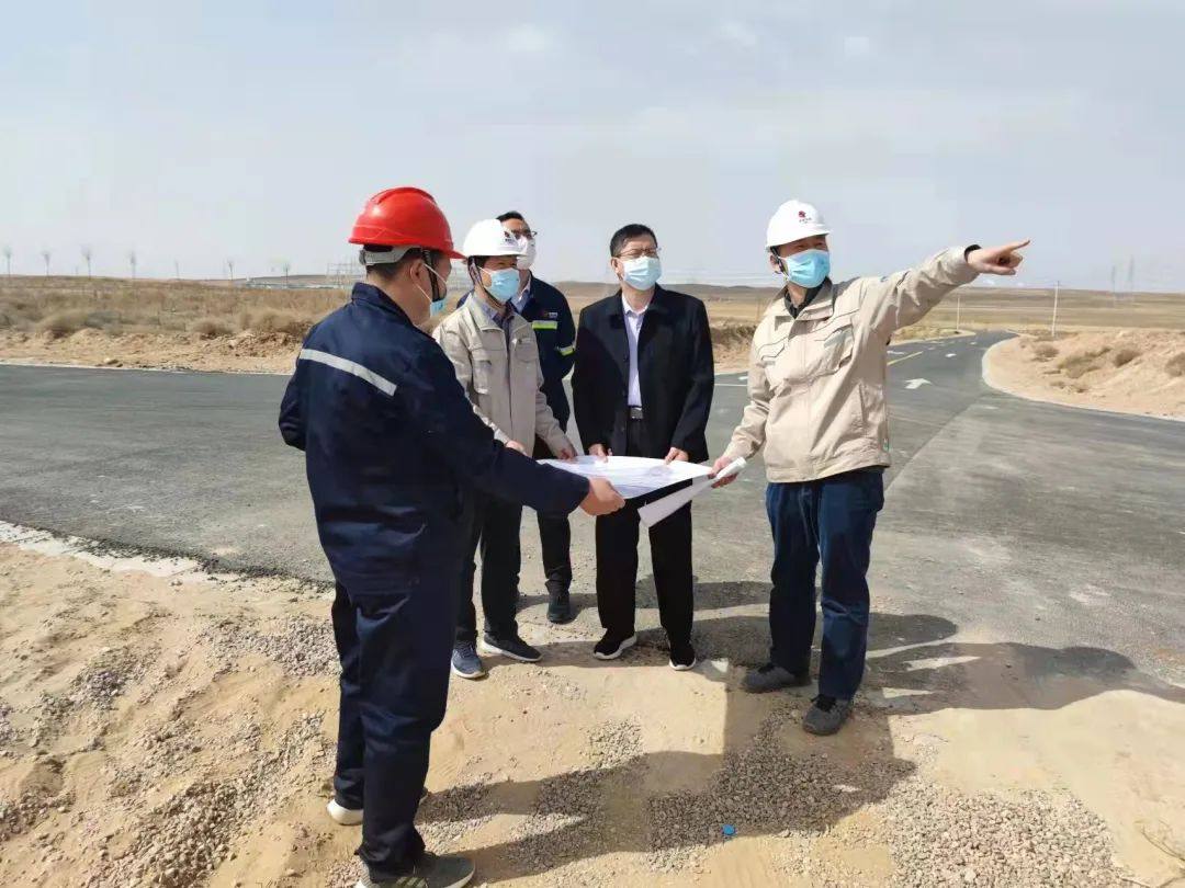 国电投铝电公司总经理吴克明调研新能源和综合智慧能源项目建设工作