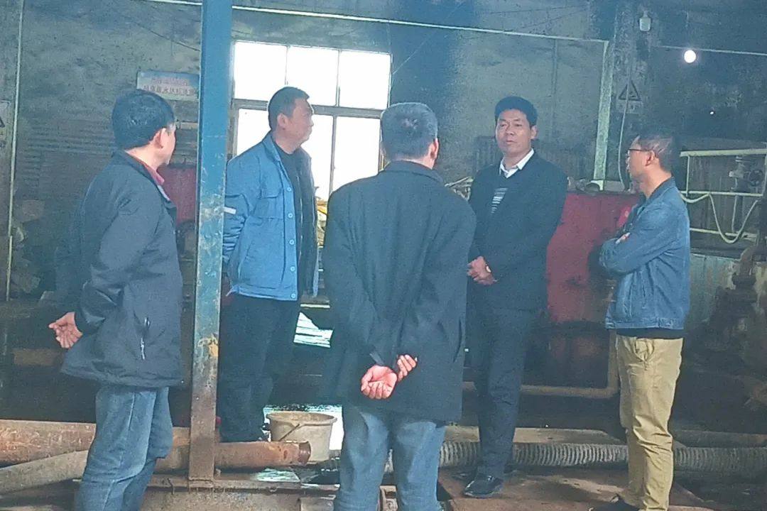 漢中鋅業黨委副書記路延忠一行到各單位調研