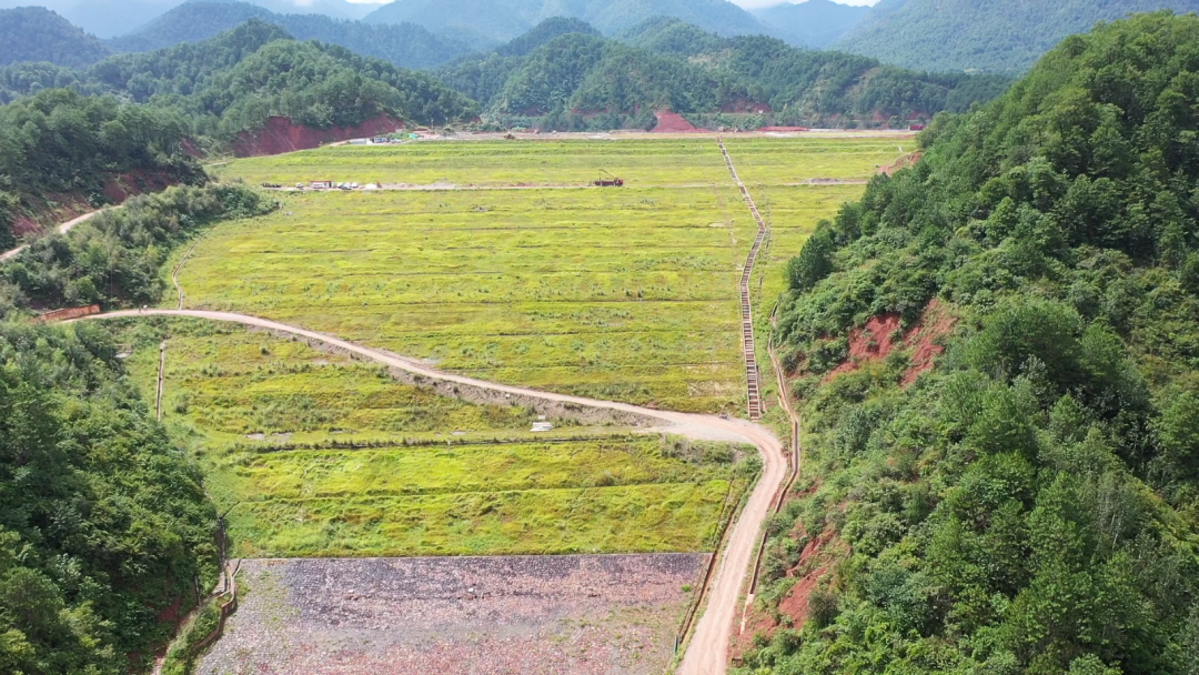 金鼎锌业哨上尾矿库土地复垦顺利通过验收