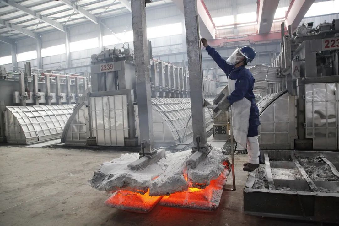 东兴铝业公司锻造新时期高素质产业工人队伍