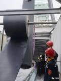平果铝业工服公司顺利完成电解铝厂2#气垫皮带更换任务