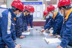 中铝东轻熔铸厂300余名员工驻厂坚守生产第一线