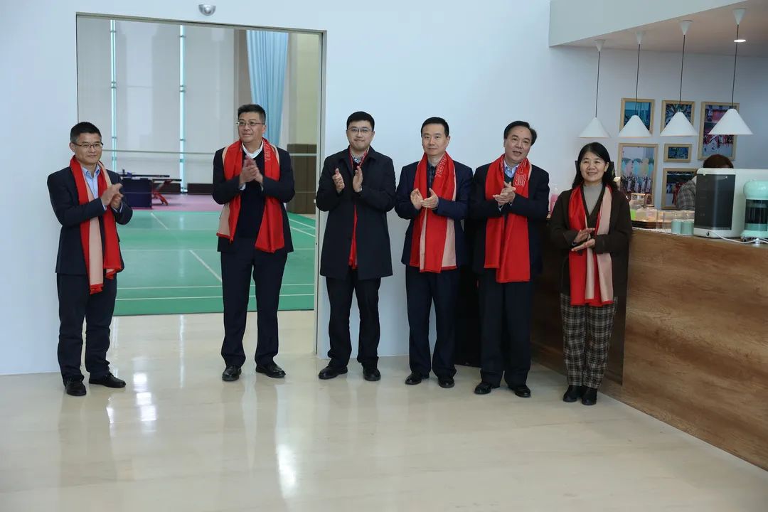 义翔铝业韶州新材料公司举行揭牌仪式