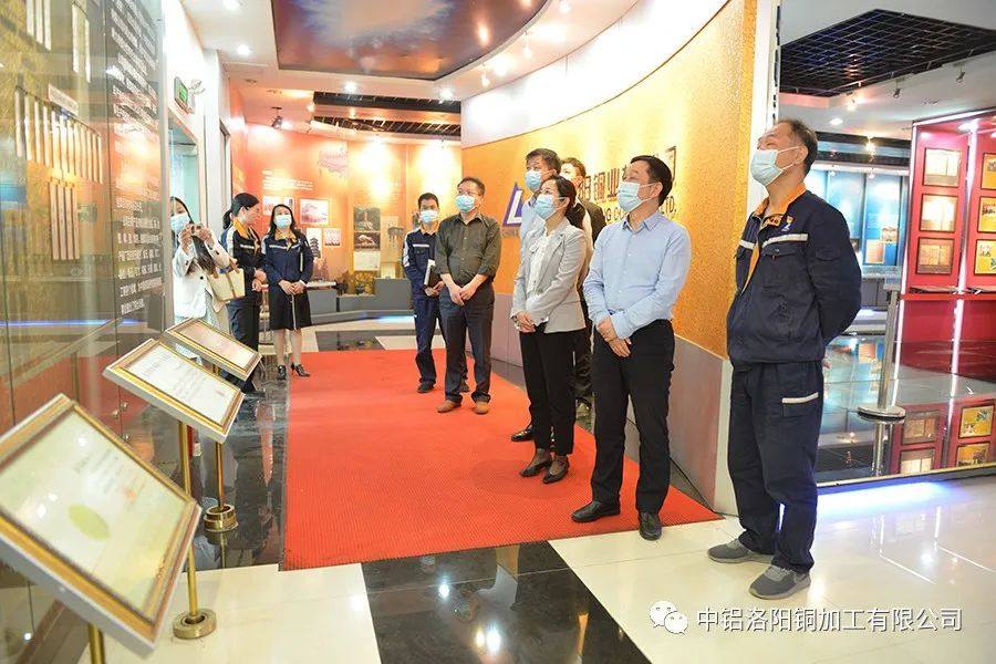 河南省人社厅二级巡视员孙银正到中铝洛阳铜加工就“博士后科研工作站”申报情况进行现场考察