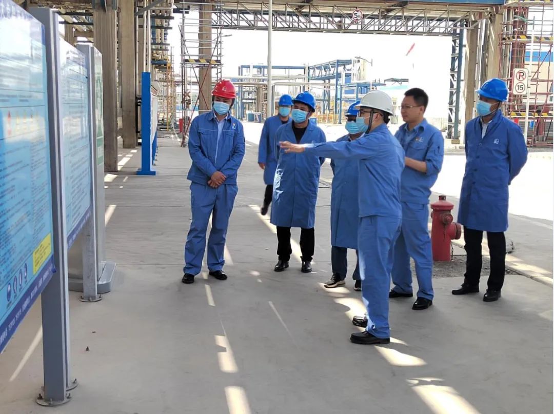 南疆碳素与中国石化塔河炼化公司开展学习交流