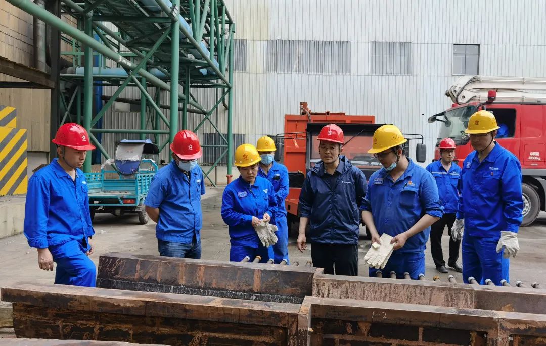 中色大冶公司领导到冶炼厂检查指导新系统中修工作