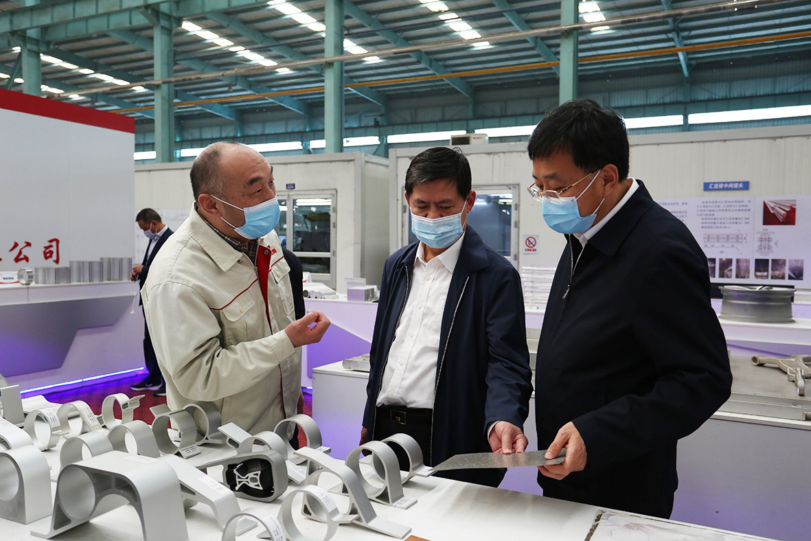 滨州市委常委、常务副市长张伟到山东创新金属调研