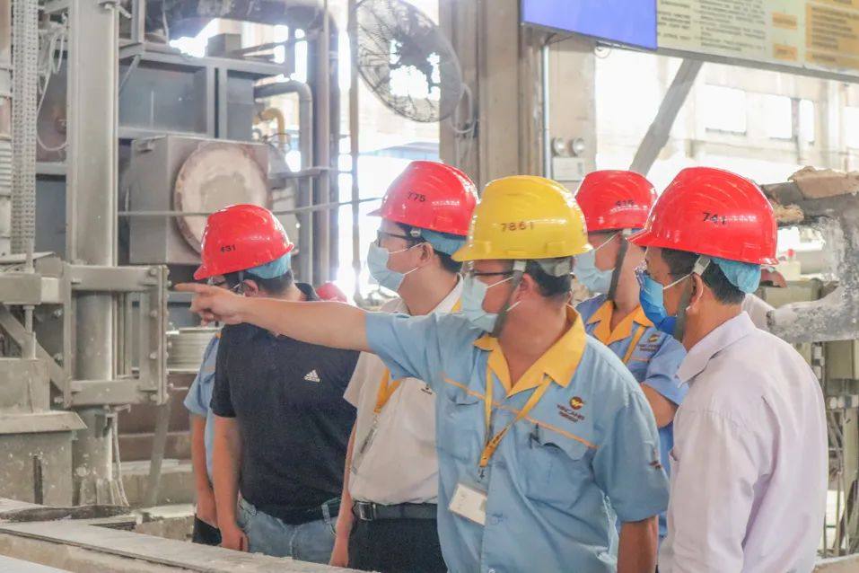 南海区铝型材行业协会技术专家一行莅临华昌集团指导工作