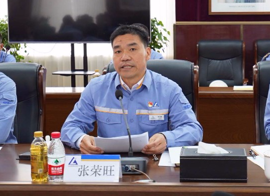 黑龙江省人大常委会副主任李显刚到中铝东轻调研