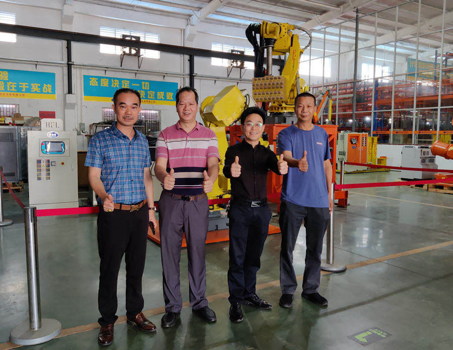 友盟鑫与合富莱举行批量采购压铸设备暨战略合作签约仪式