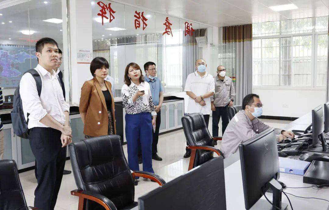 光大银行南宁分行行长甘欣一行到吉利百矿走访调研