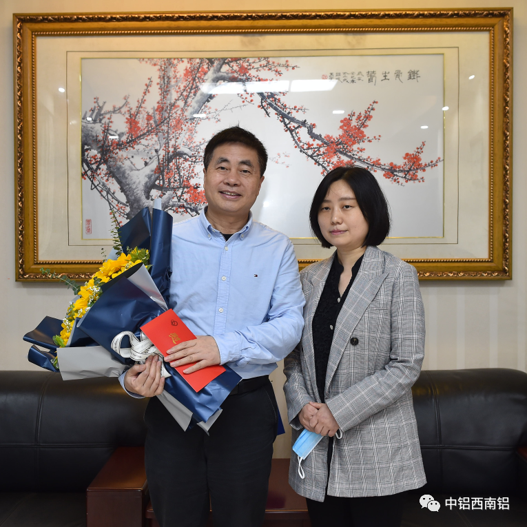 九龙坡区科协副主席彭涛慰问中铝集团首席工程师王正安