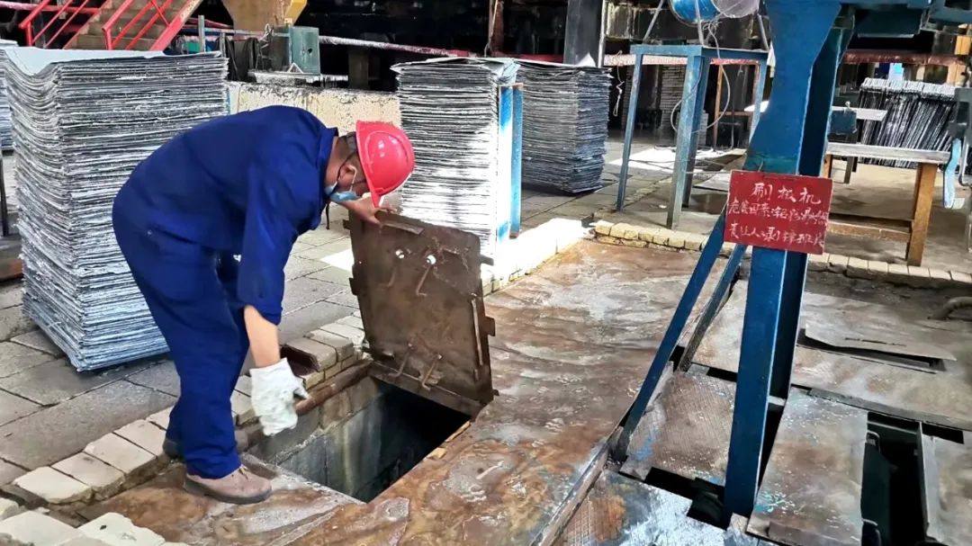 宏躍集團電解鋅廠電解作業區開展節前安全大檢查
