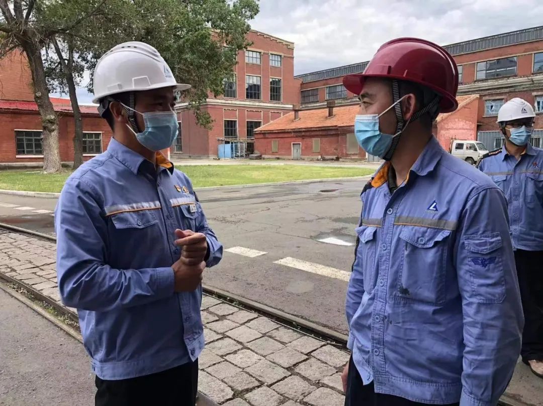 中鋁東輕張榮旺到熔鑄廠調研