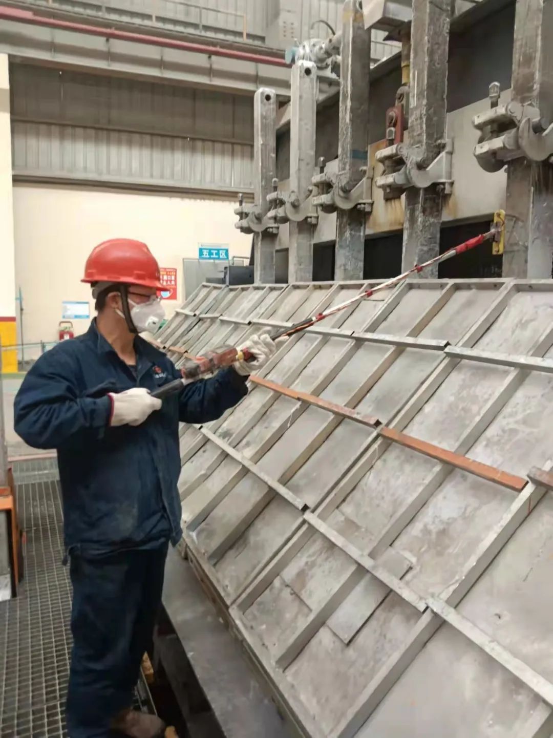 青海百河铝业全面质量管理、助推车间原铝质量提升