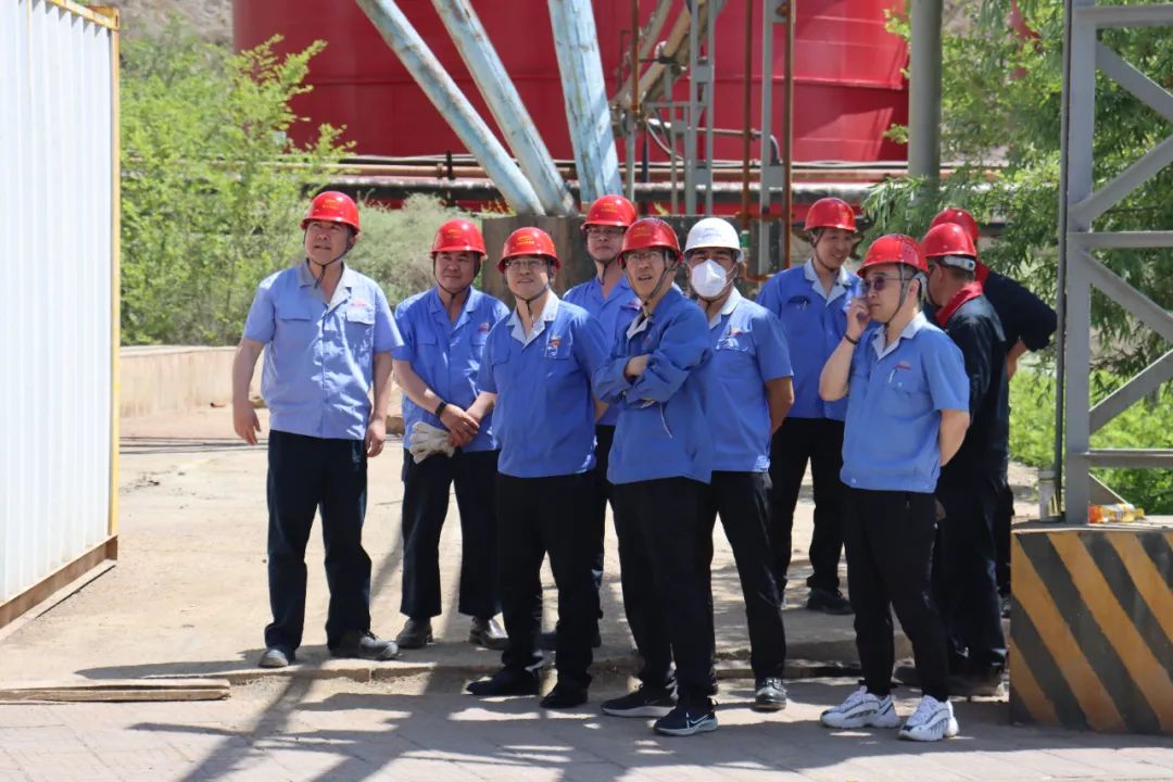 白銀有色總經理王彬到第三冶煉廠調研指導年度檢修和生產經營工作