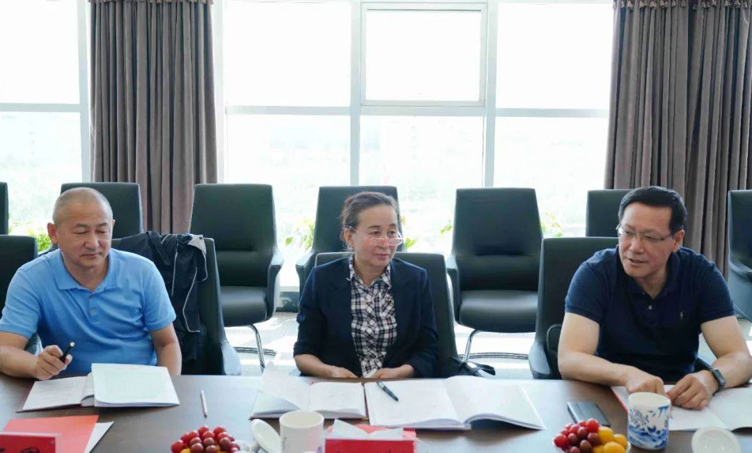 自治区人大财经委调研组到新疆有色集团调研
