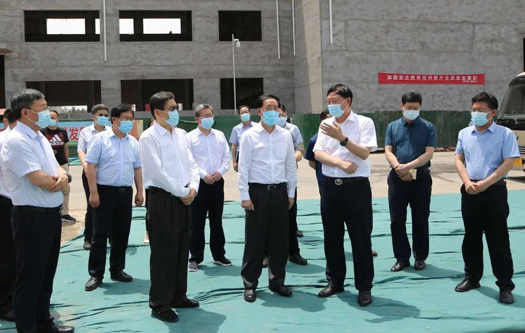 河南省副省长戴柏华莅临金利集团调研稳定经济工作情况