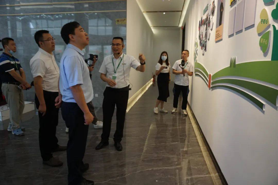 大沥镇稳企调研组莅临南北旺全铝家居调研