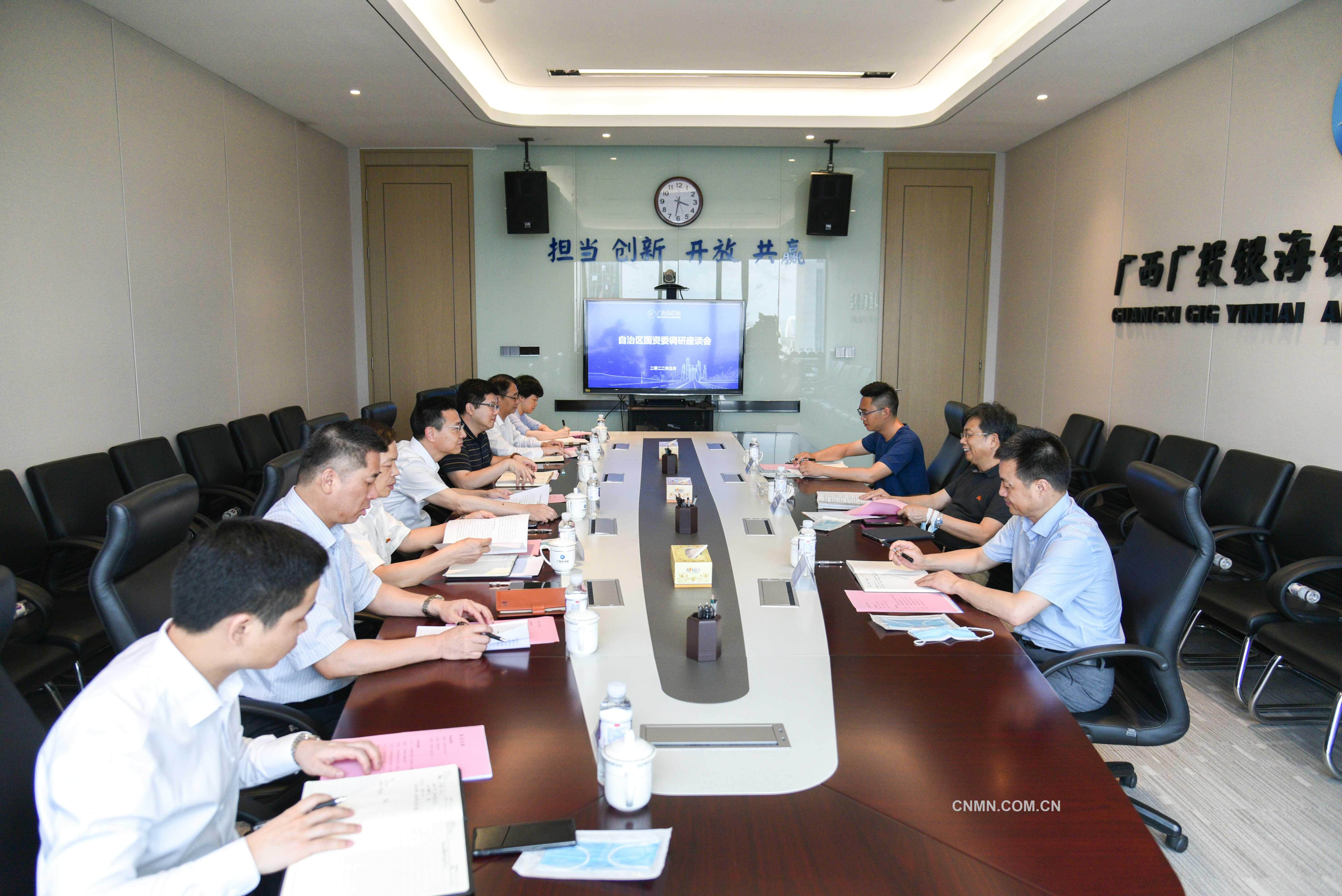 廣西壯族自治區國資委黨委委員、副主任黃進輝到廣投銀海鋁開展穩增長調研