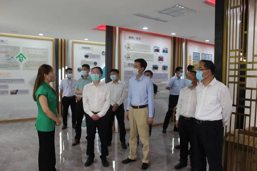 重庆市奉节县委书记张果一行到方霖铝业考察