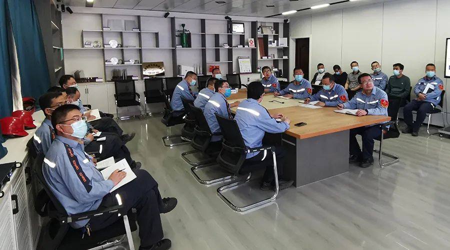 中铝青海分公司铝板带公司召开6月份全要素对标分析会