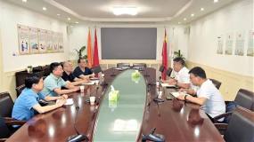商洛市水利局局长许永山走访陕西锌业公司解难题