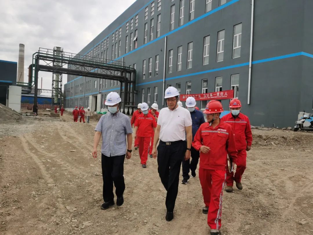 新疆有色集團領導張國華一行到五鑫銅業調研