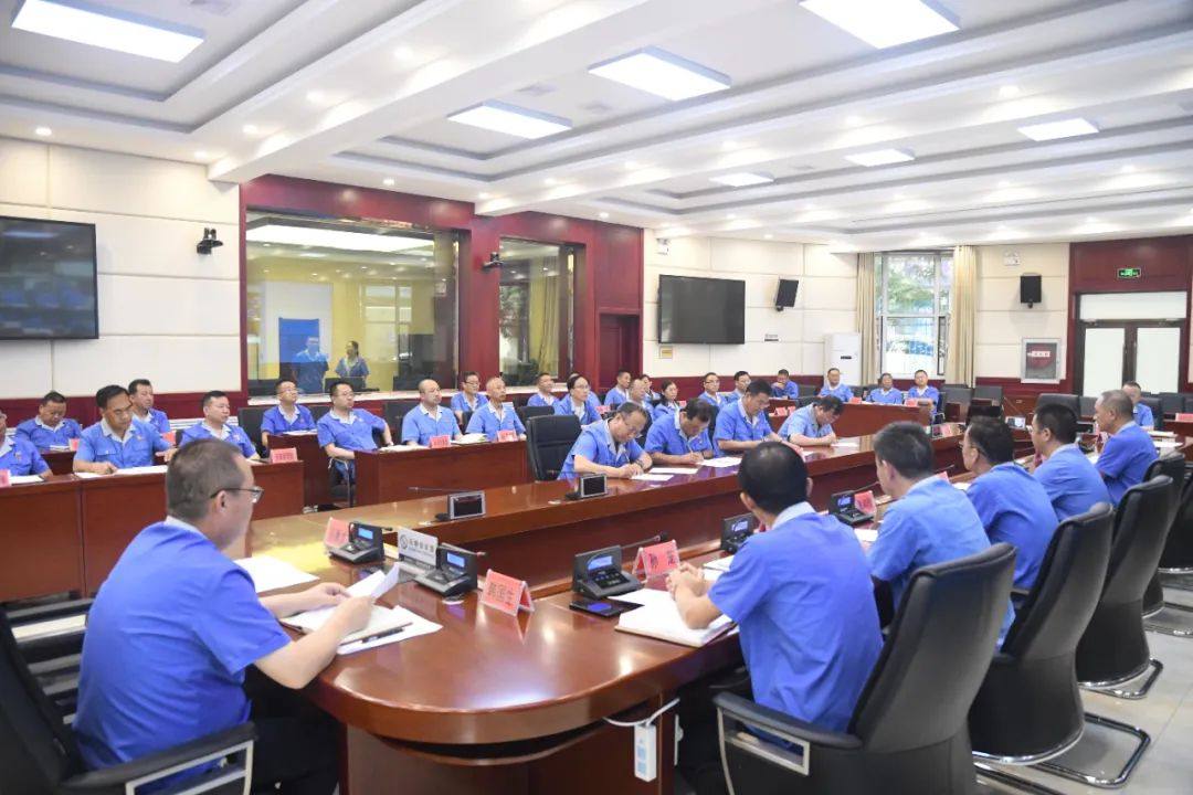 白銀集團舉行第一責任人安全生產承諾籤字儀式