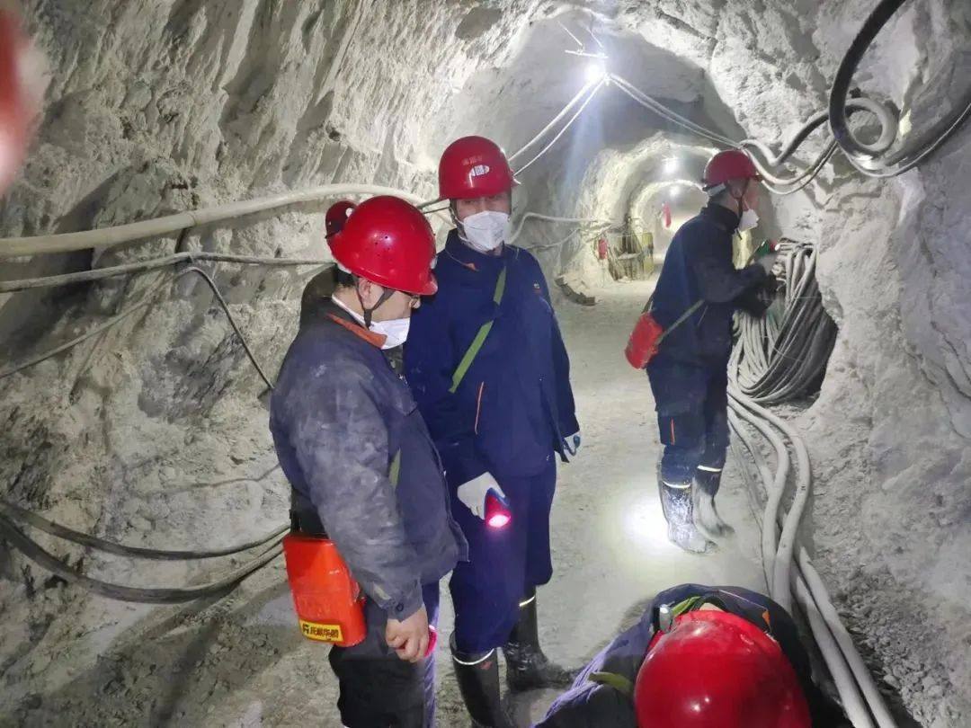 白銀有色深部礦業公司開展民爆管理大排查大整治
