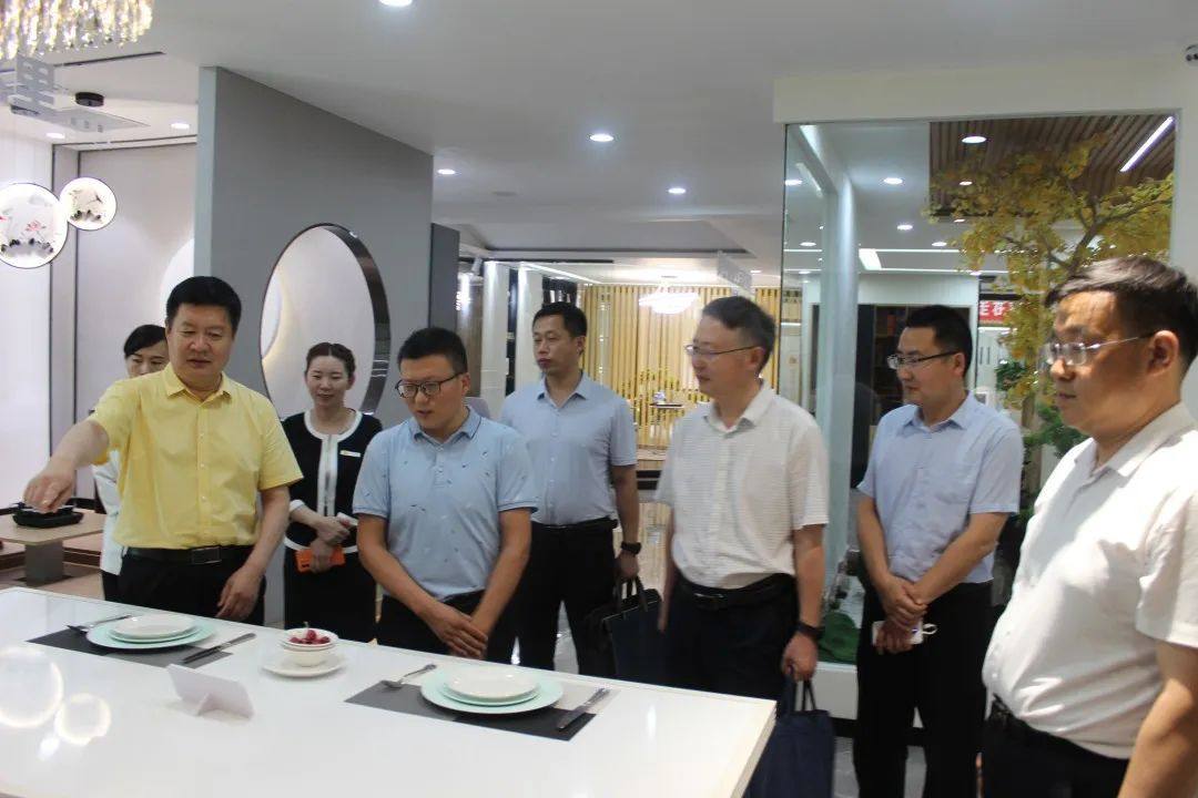 省總工會政策研究室到方霖鋁業開展職工隊伍狀況調查專題調研