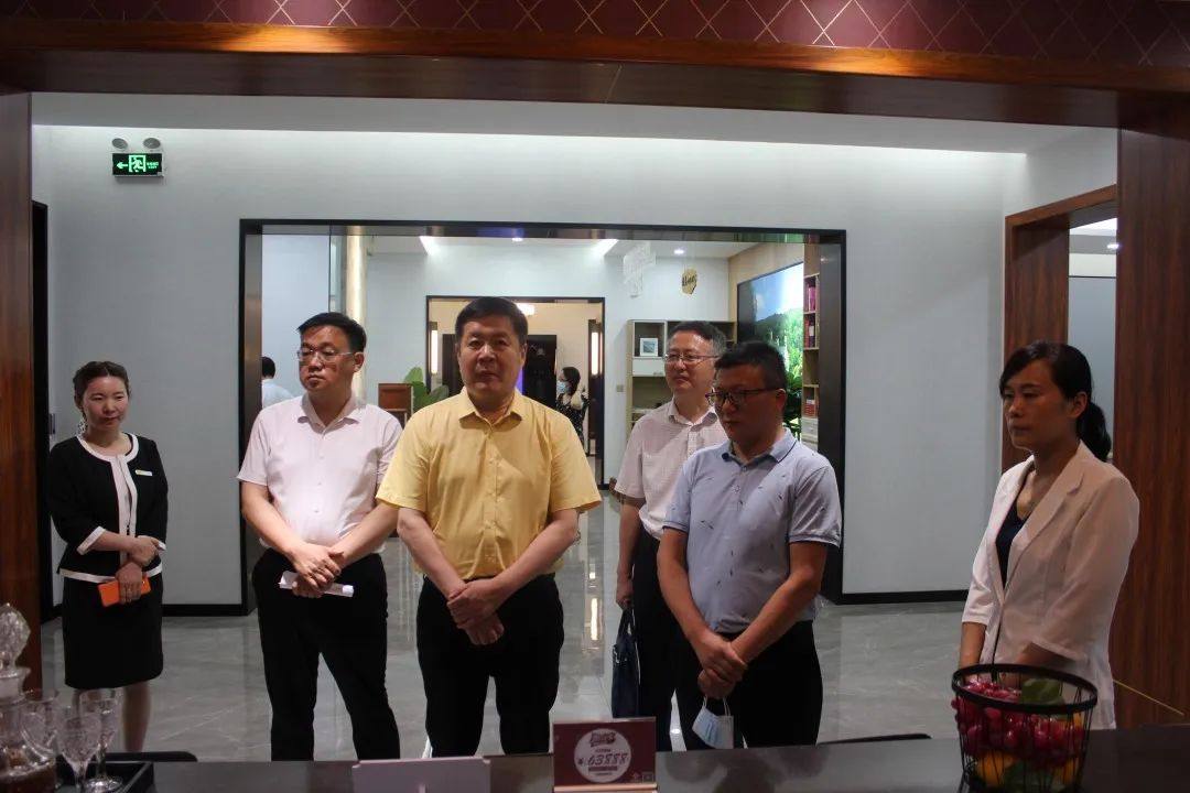 省總工會政策研究室到方霖鋁業開展職工隊伍狀況調查專題調研