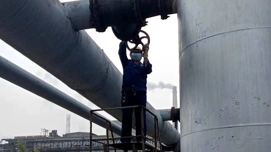 宏躍集團電解鋅廠極板作業區開展空壓機火災反事故演練